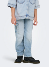 Load image into Gallery viewer, Blue Jeans
