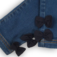 Load image into Gallery viewer, Straight leg jeans with bows
